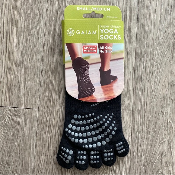 gaiam yoga socks